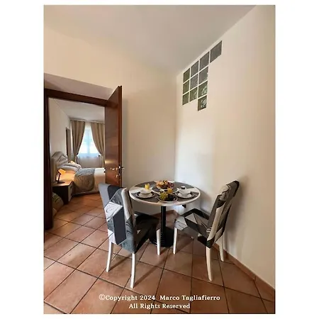 アパート Dolcevita アルバ